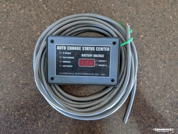 Kussmaul AUTO CHARGE DUAL STATUS CENTER 2 1/2 DIGIT, WITH BATTERY 1 AND 2 DISPLAY